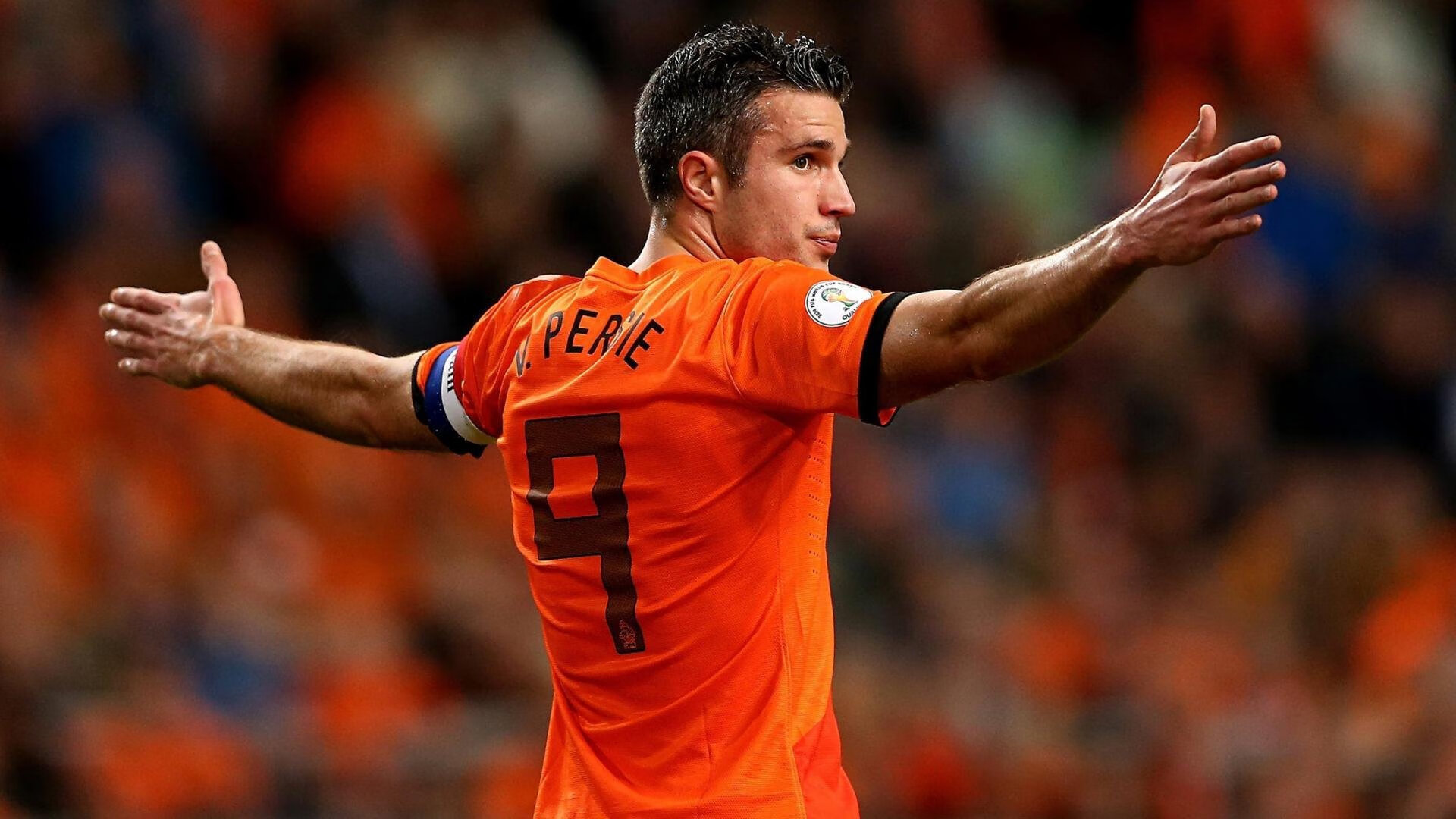 欧冠半决赛:皇马中场三人组全场控球节奏 被称“中场艺术三重奏”